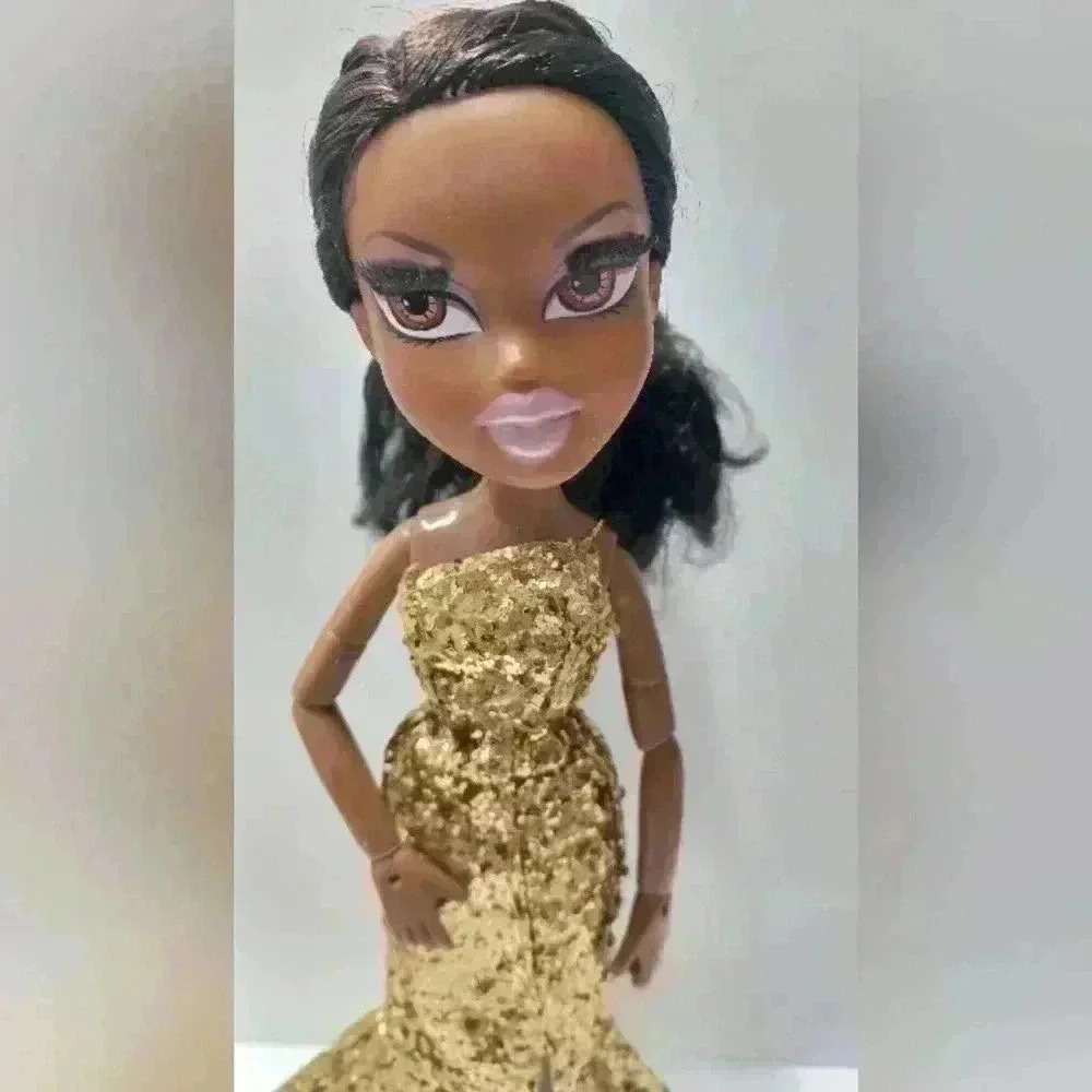 Bratz Movie Starz 2001  MGA Sasha Gold Dress - Picture 2 of 7